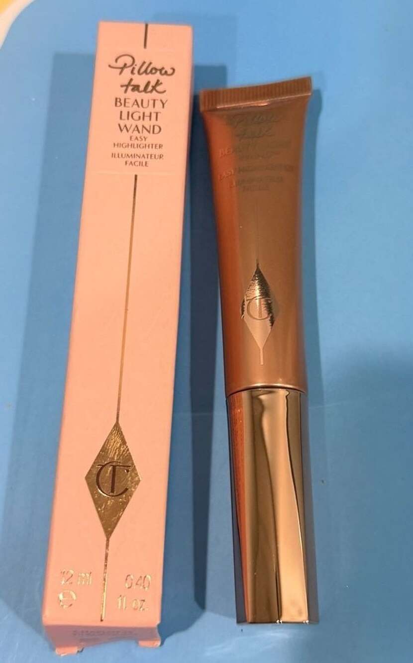 Charlotte Tilbury Pillow Talk Beauty Light Wand 0.40 fl. oz. Highlighter NIB